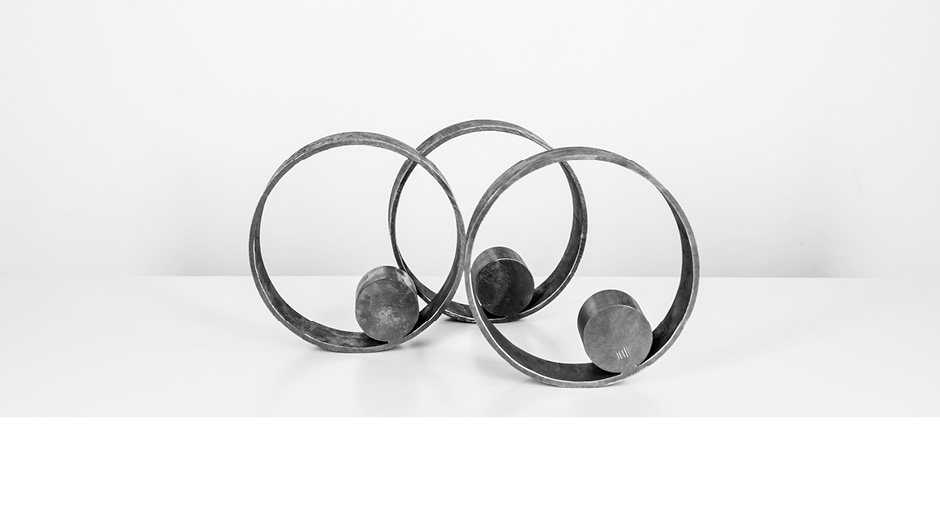 INNER CIRCLE, 2019, D 12 cm